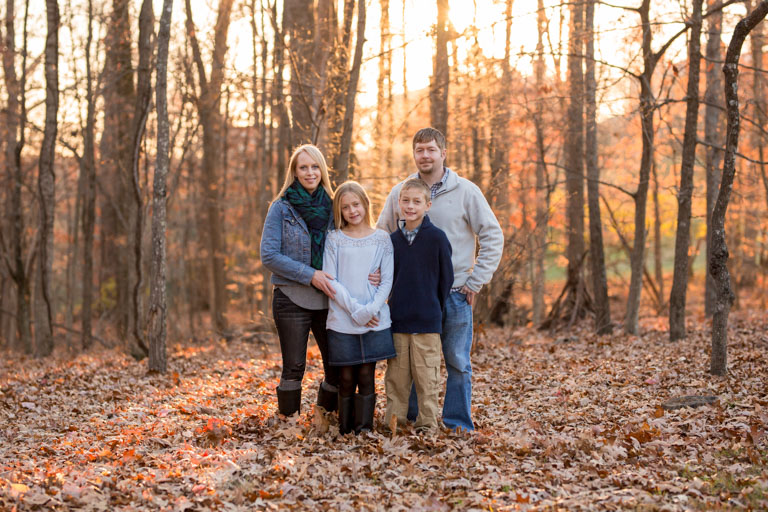 fall family photos in the woods at sweet briar college