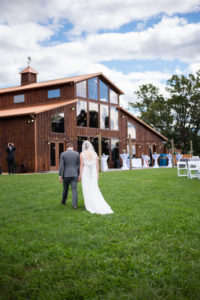 faithbrooke barn and vineyards wedding luray va