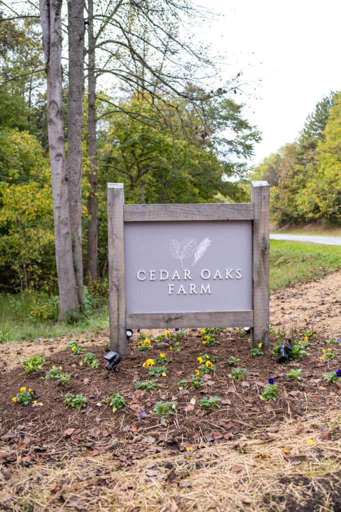 cedar oaks farm welcome sign
